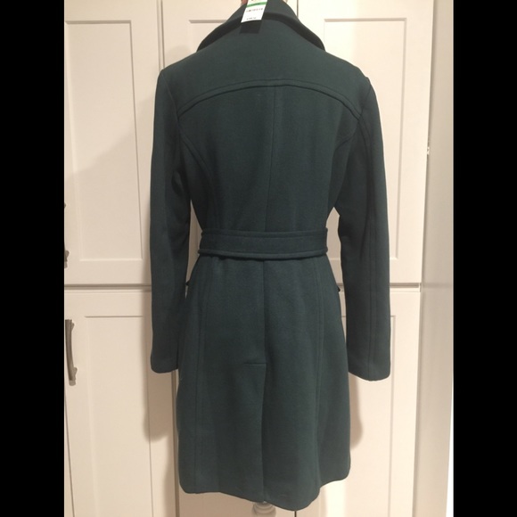 Green coat - Picture 7 of 7